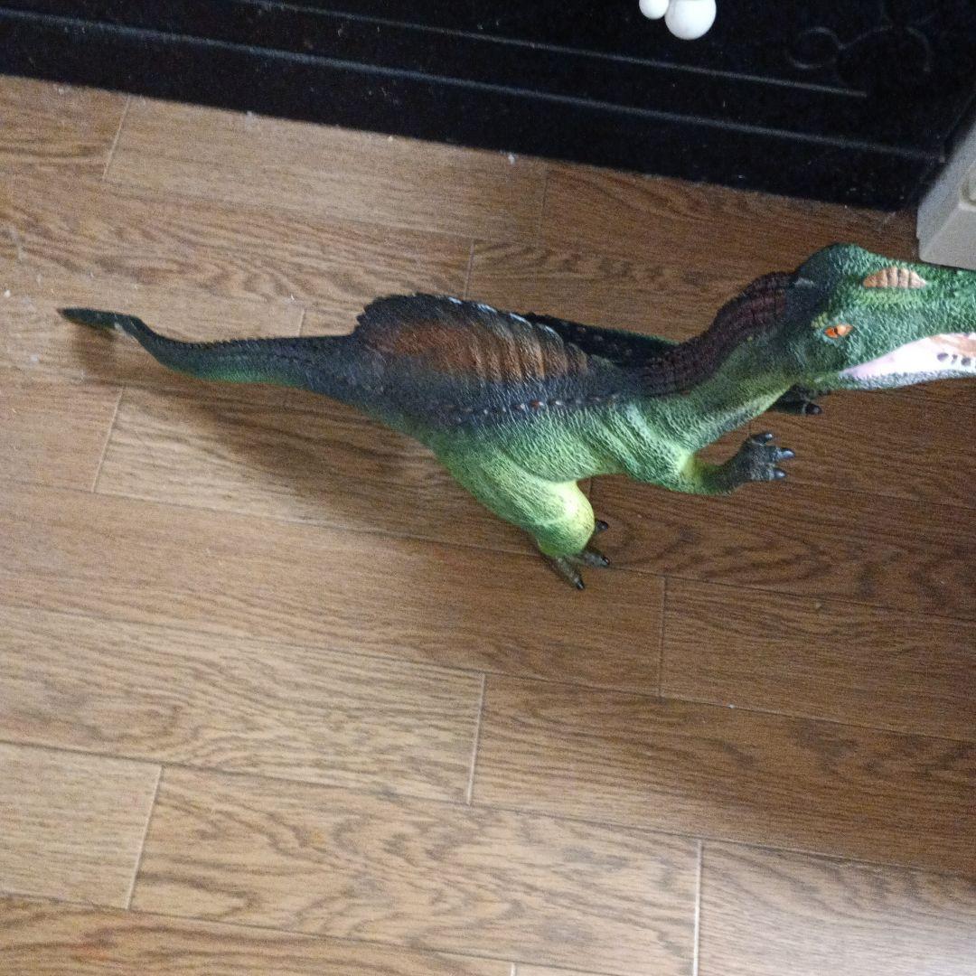 リアルな緑色恐竜フィギュア 約30cm