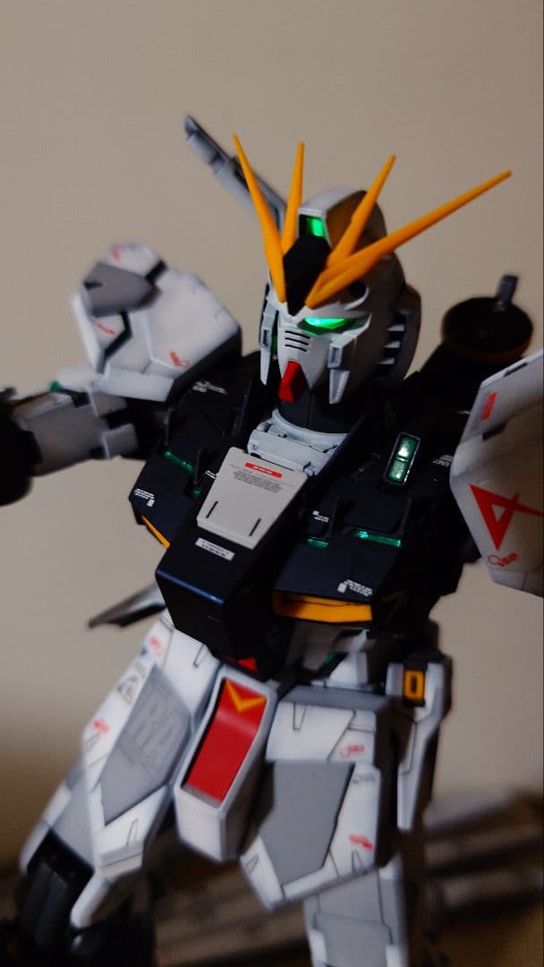 MG νガンダムver.Ka LEDライト機能付き 全塗装組立済