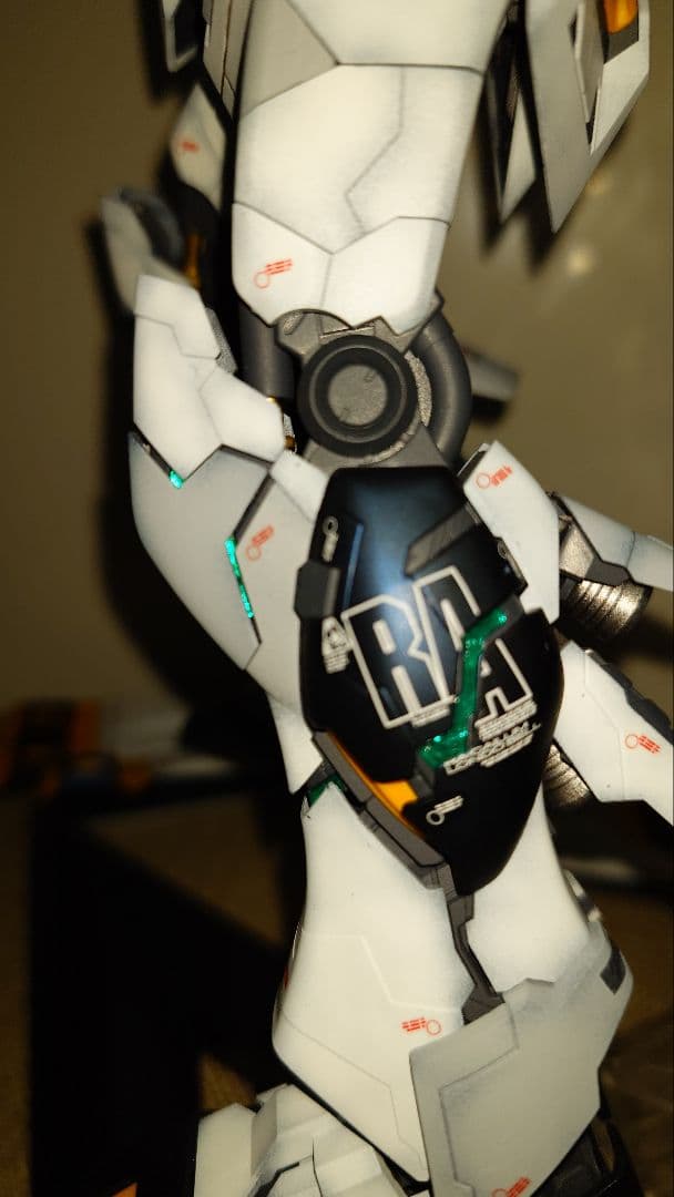 MG νガンダムver.Ka LEDライト機能付き 全塗装組立済