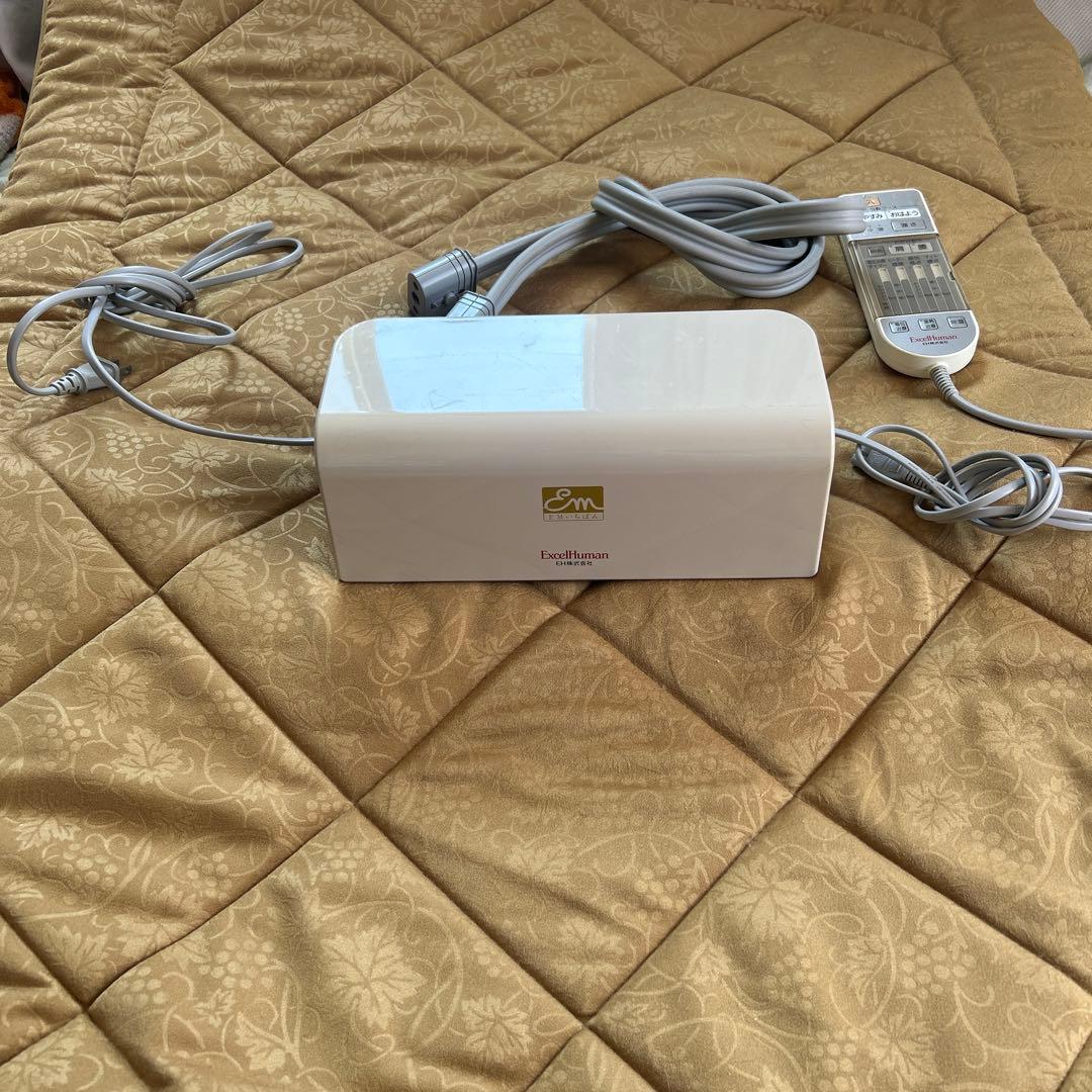 エクセルヒューマン 電気毛布 シングル ゴールド　EMいちばん