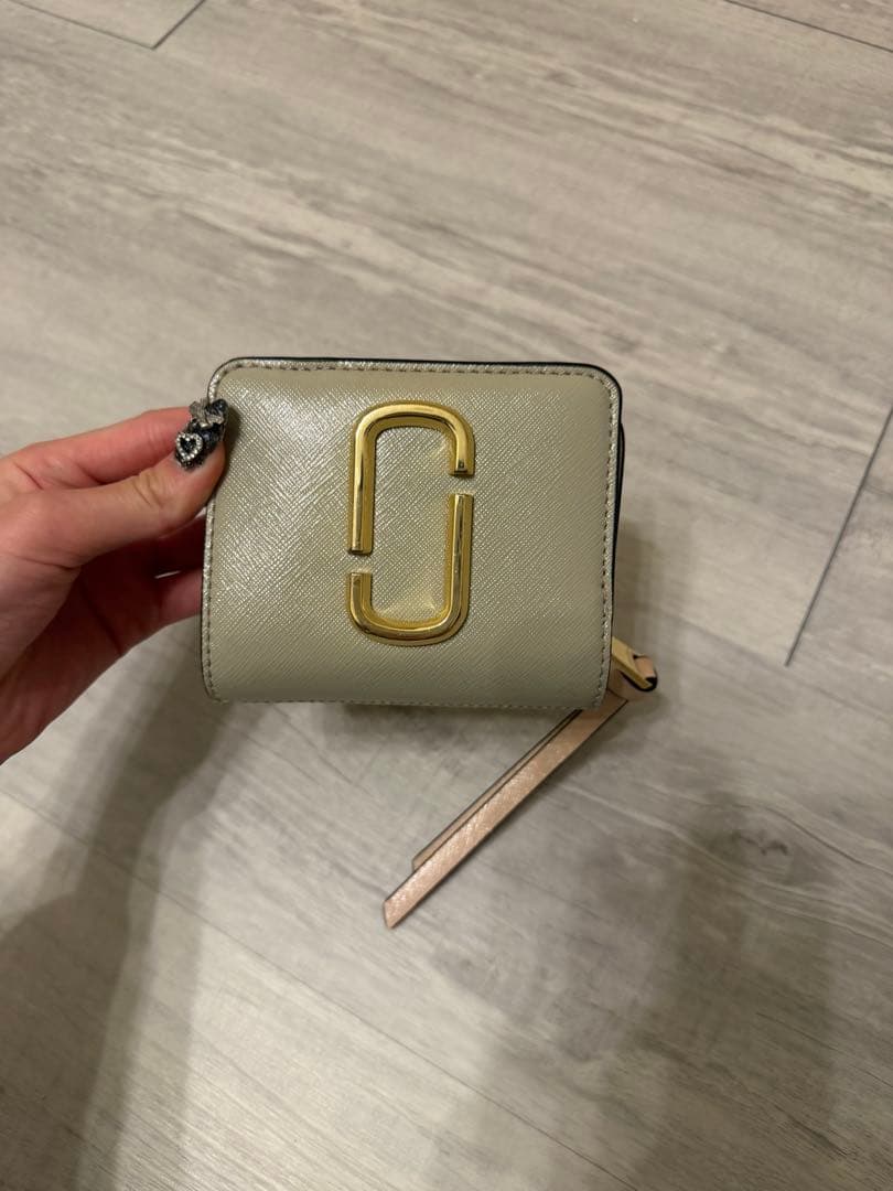 専用の方います Marc Jacobs 二つ折り財布 グレー