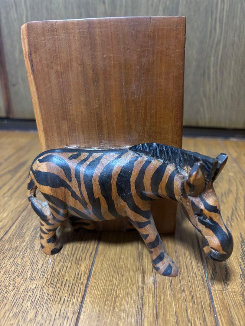 ブックエンド　ブックスタンド　エジプト　木彫彫刻