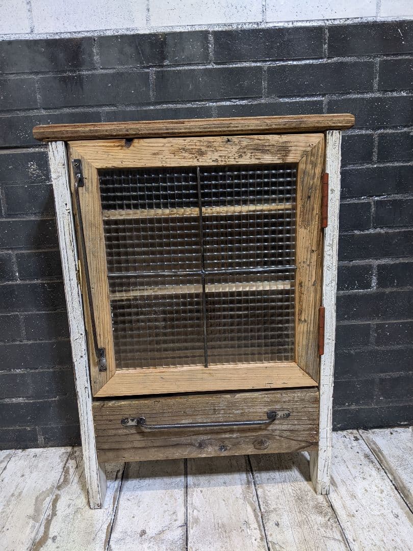 古材飾り棚　チェッカーガラス扉　白