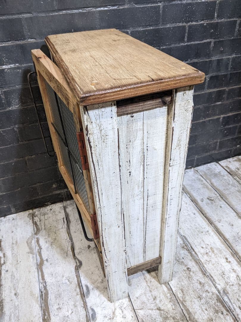 古材飾り棚　チェッカーガラス扉　白