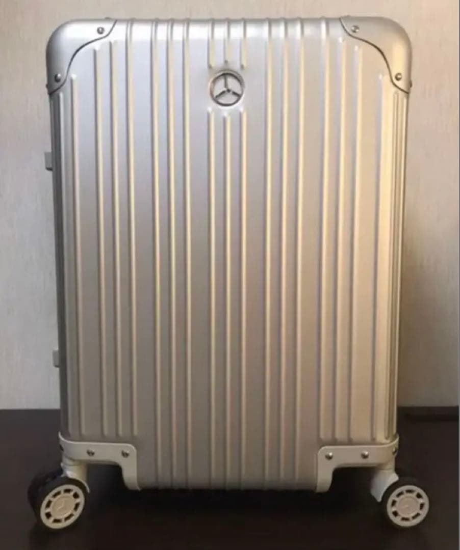 【未使用】リモワ Mercedes シルバー キャリーケース 65ℓ