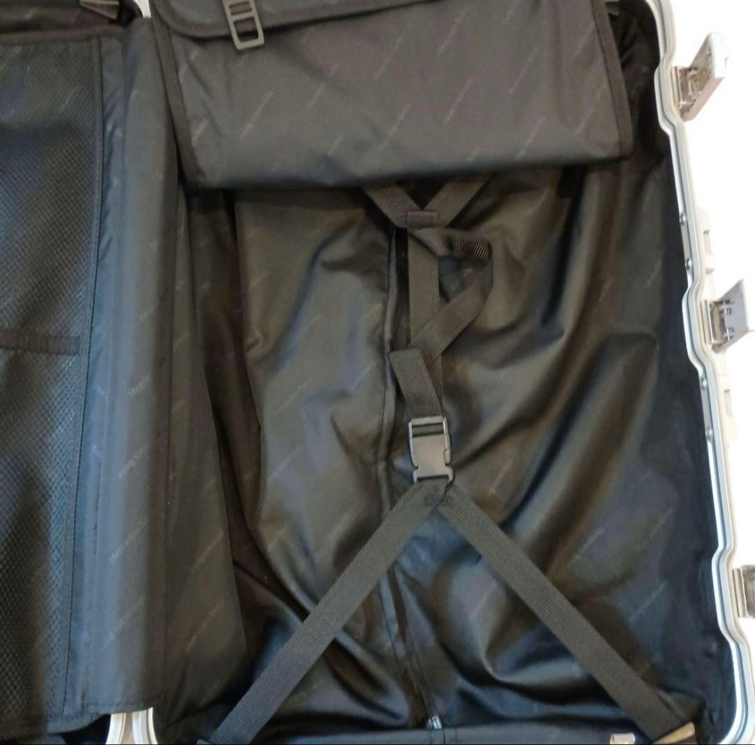 【未使用】リモワ Mercedes シルバー キャリーケース 65ℓ