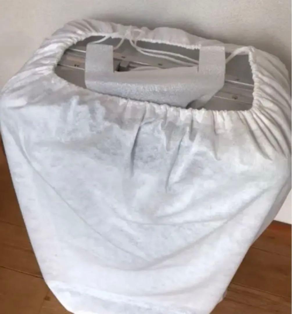 【未使用】リモワ Mercedes シルバー キャリーケース 65ℓ