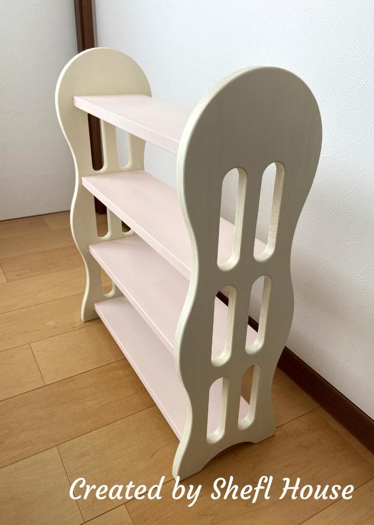 可愛い曲線デザインの木製棚 F