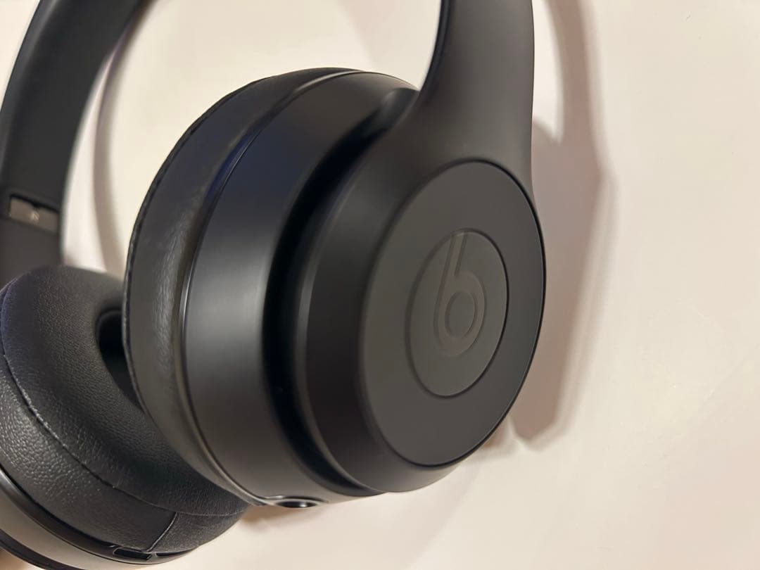 【美品】BEATS SOLO3 ワイヤレスヘッドホン ブラック