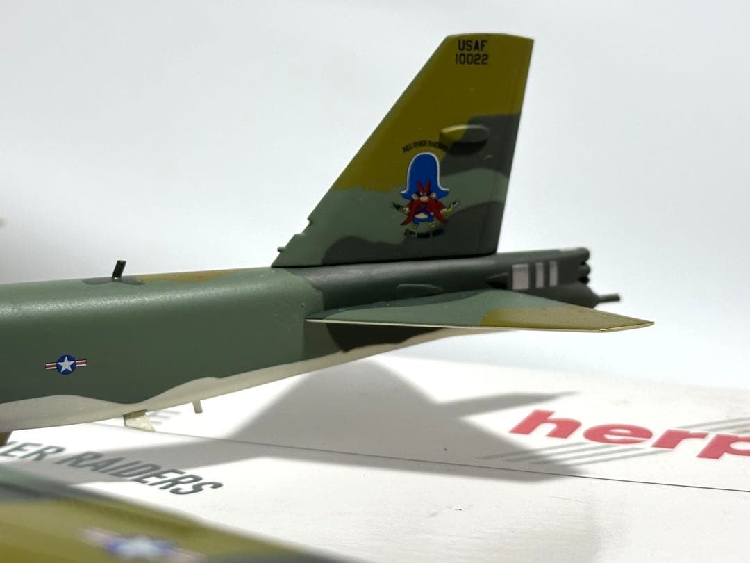 航空機・ヘリコプター herpa 1/200 B-52H Stratofortress