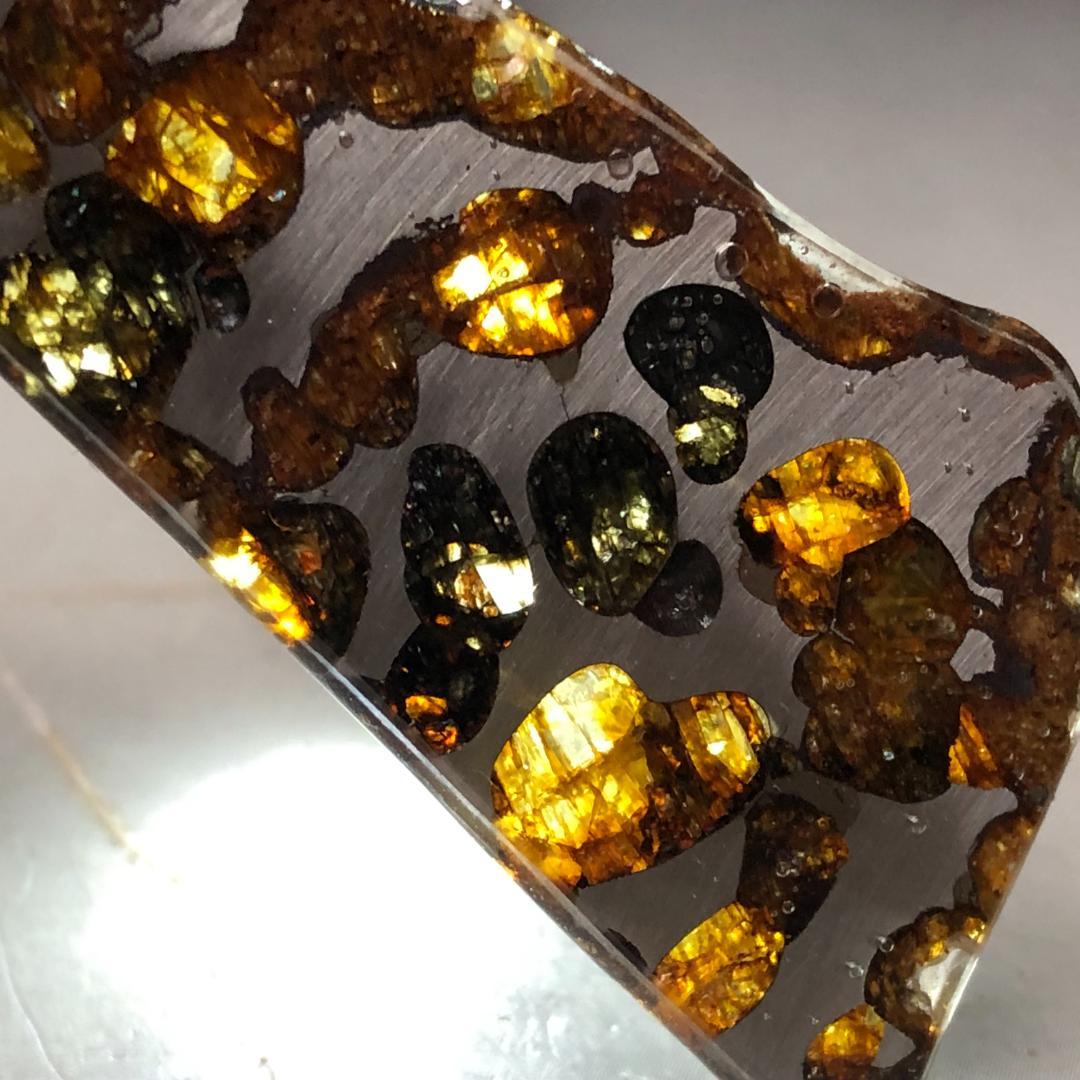 パラサイト隕石 隕石　石鉄隕石　セリコ隕石 美品　重さ約14ｇ　共箱