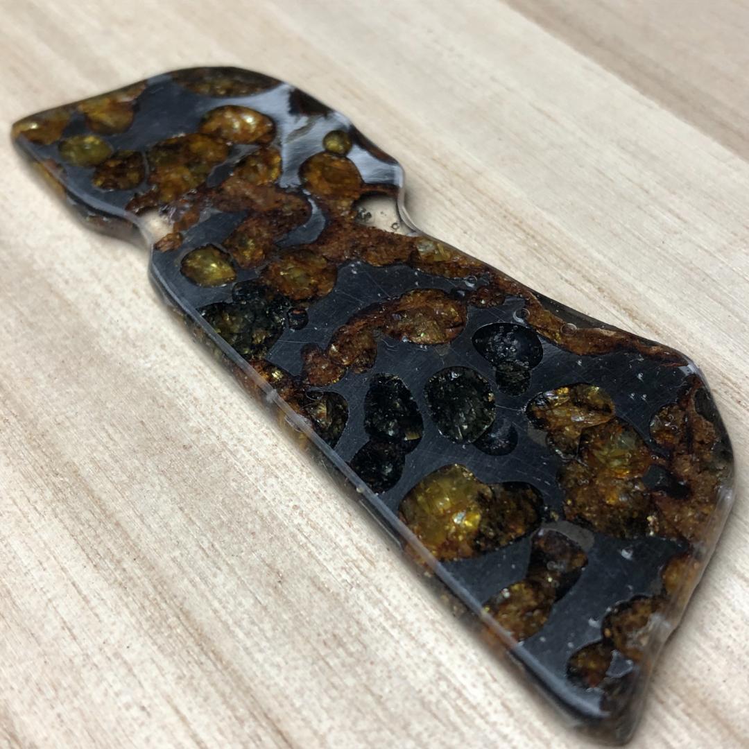 パラサイト隕石 隕石　石鉄隕石　セリコ隕石 美品　重さ約14ｇ　共箱