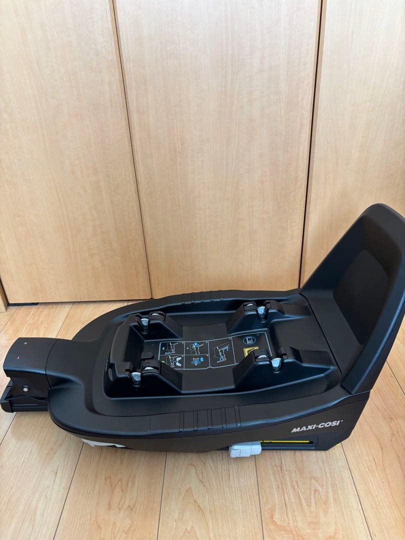 チャイルドシート MAXI-COSI FamilyFix2 ISOFIX