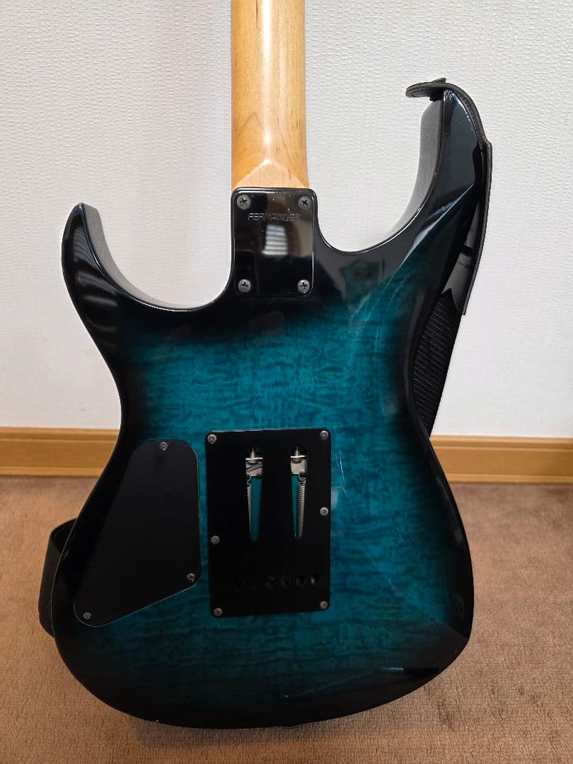 エレキギター フェルナンデス　Fernandes ギター グラデーション