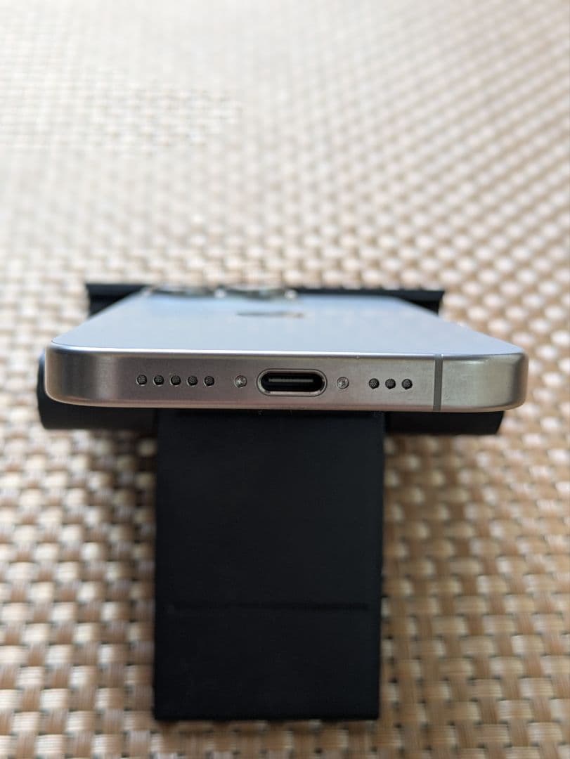 Apple iPhone 15 Pro ナチュラルチタニウム 本体 ＋おまけ