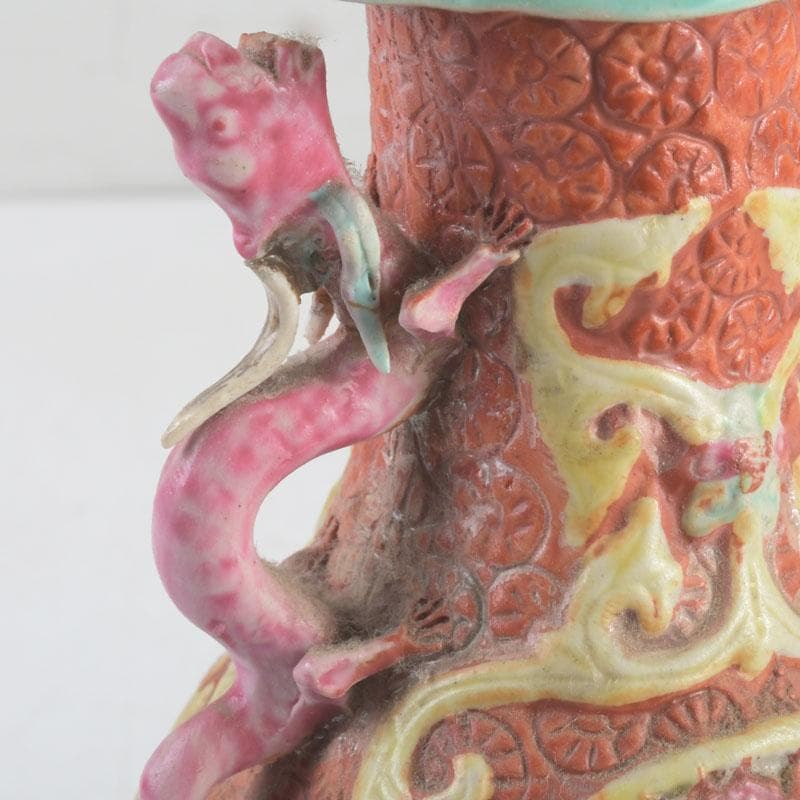 中国　大清乾隆年製款　粉彩　雲龍鳳凰文瓶　V　9566