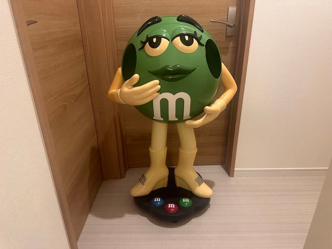 m&m's　エムアンドエムズ M&Ms グリーン 　ストア　ディスプレー