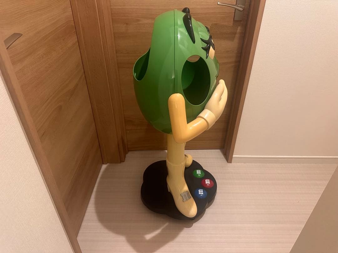 m&m's　エムアンドエムズ M&Ms グリーン 　ストア　ディスプレー