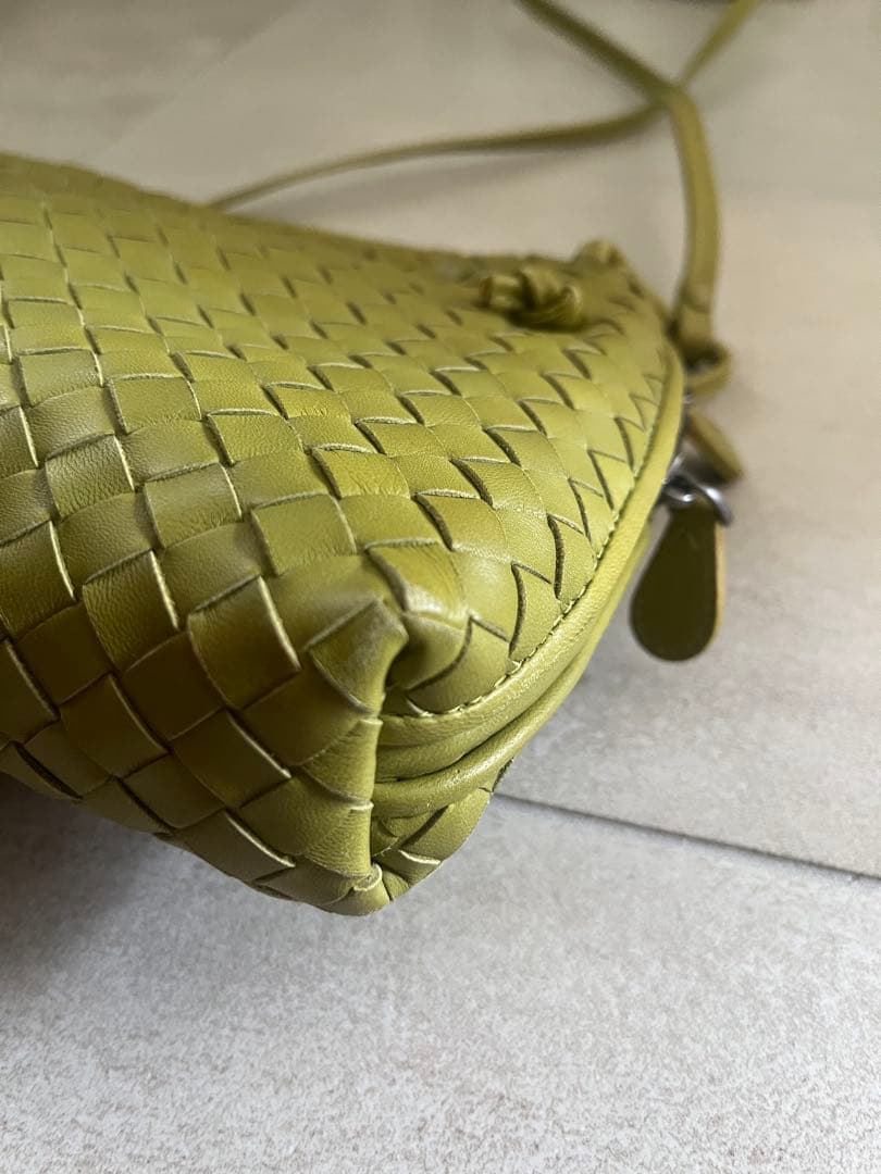 【美品】BOTTEGA VENETA ループ カメラバッグ ライムグリーン