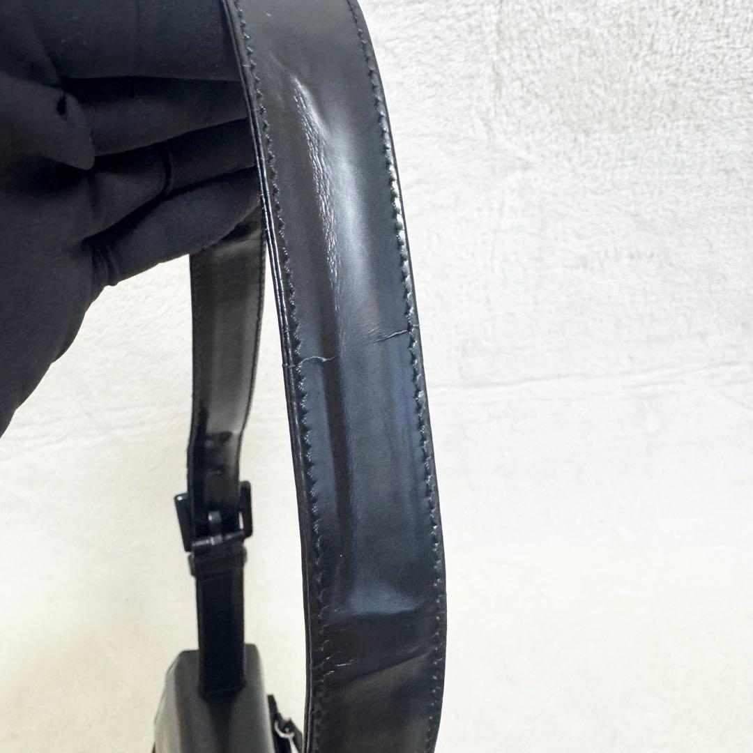 PRADA プラダ ショルダーバッグ ナイロン エナメル パテント 黒 ロゴ