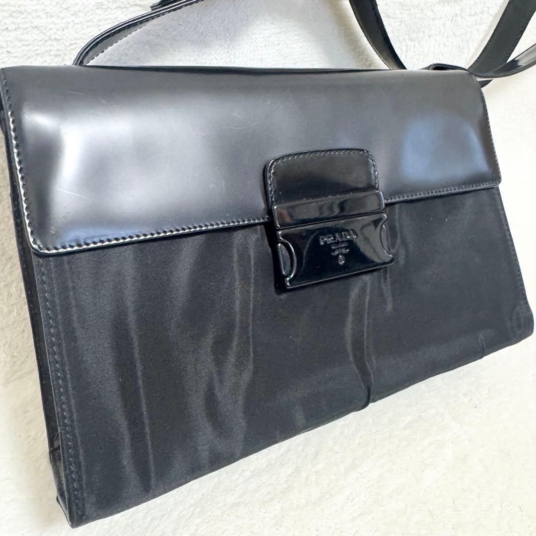 PRADA プラダ ショルダーバッグ ナイロン エナメル パテント 黒 ロゴ