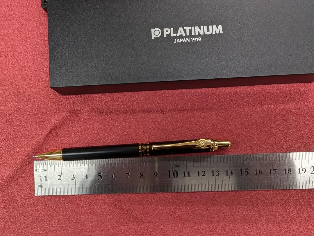 PLATINUM　100本　菊の御紋エンブレム　ノック式ボールペン　黒