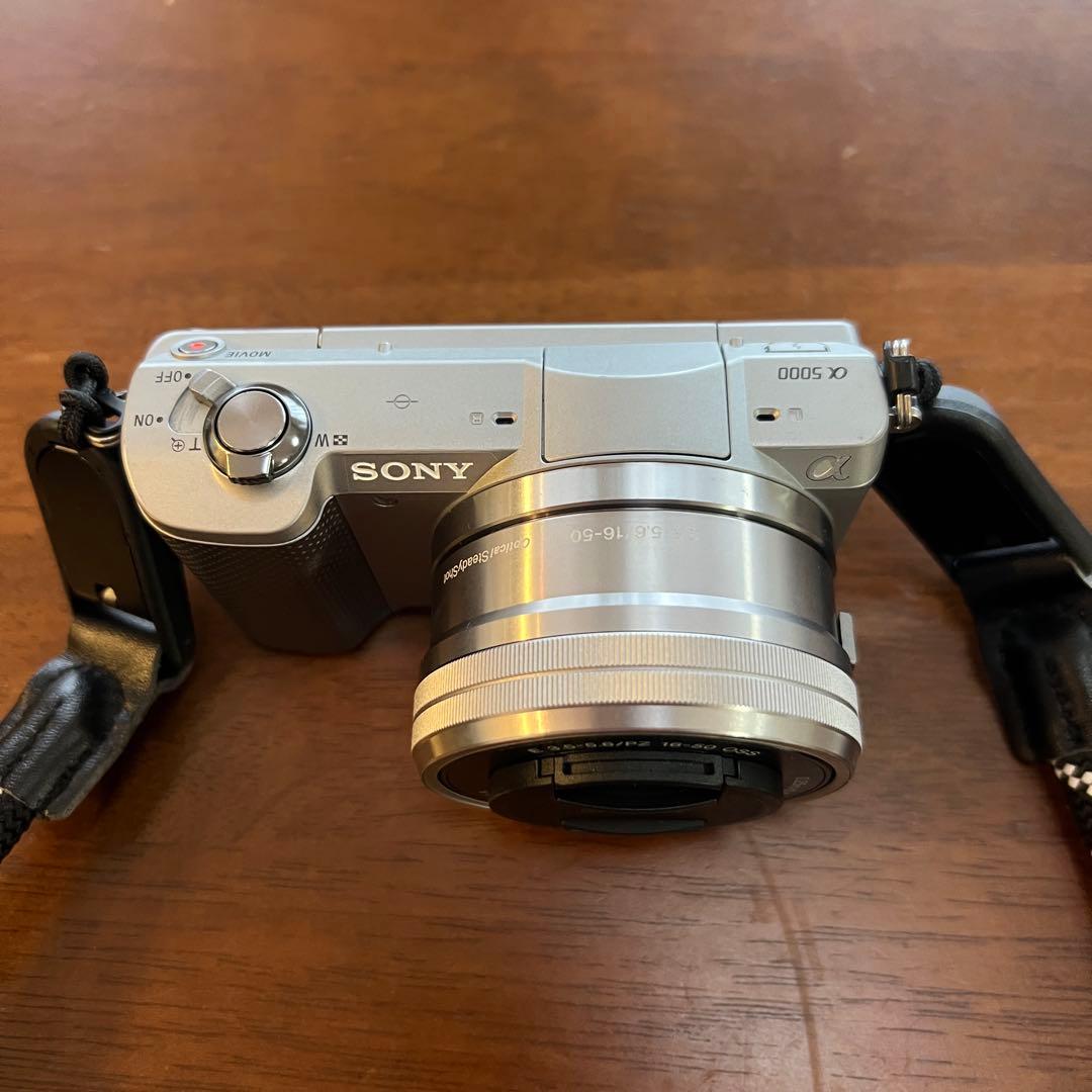 SONY｜ ソニー α5000 ダブルズームキット 一眼レフカメラ オマケ付き