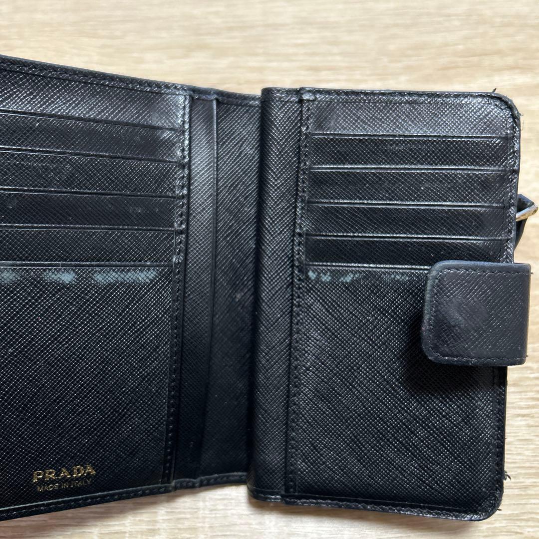 PRADA 二つ折り財布 黒 レザー