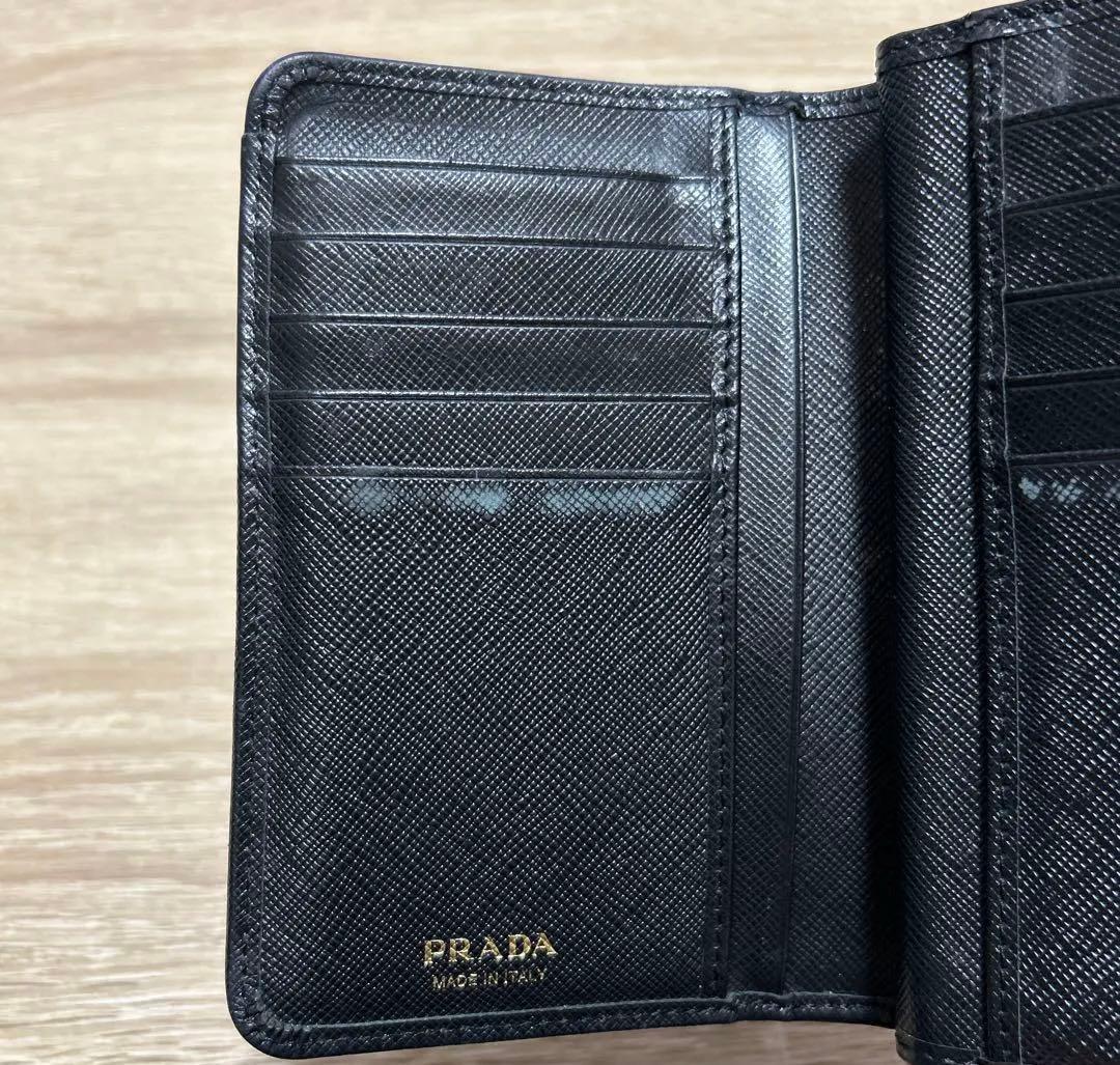 PRADA 二つ折り財布 黒 レザー
