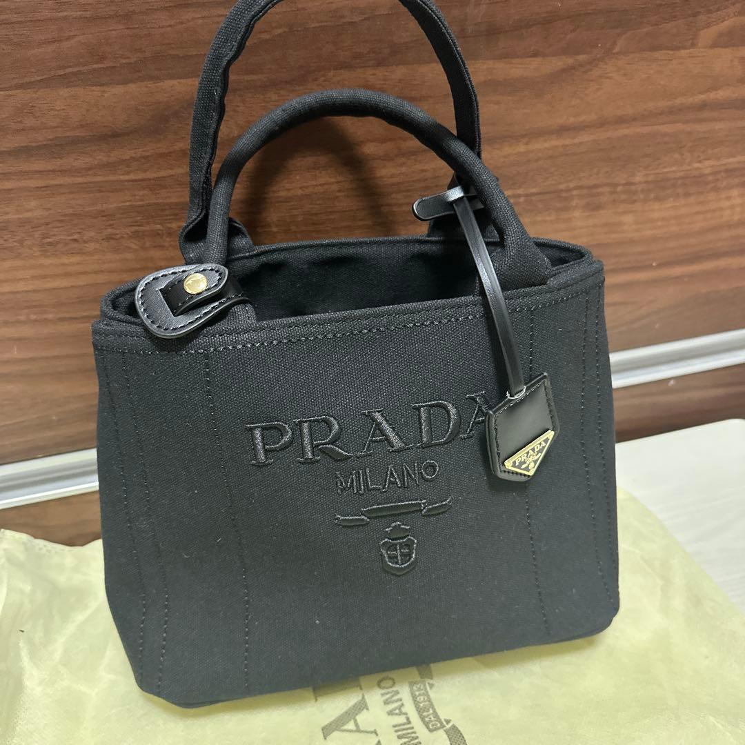 PRADA ノベルティ ハンドバッグ