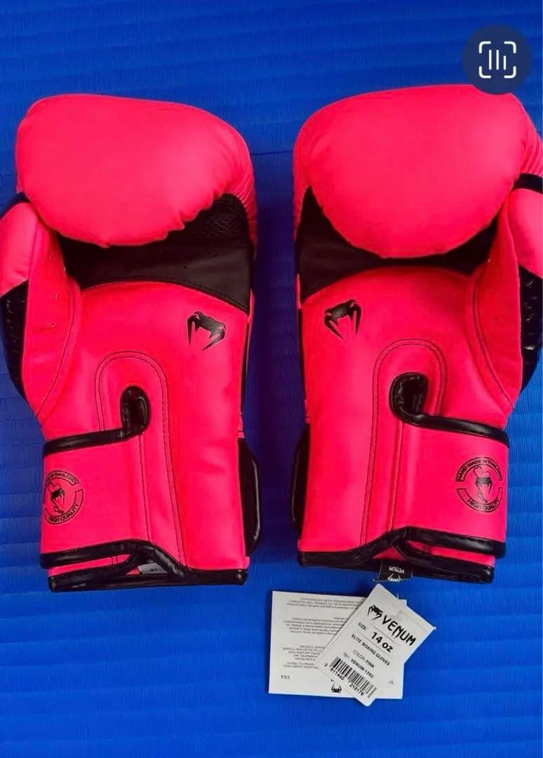 Venum ボクシンググローブ 14 oz ピンク