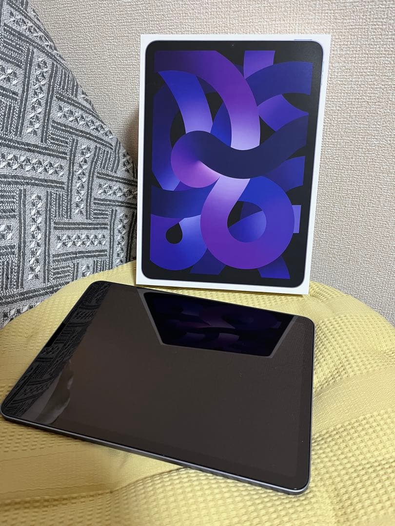 美品　Apple iPad Air 第五世代 Wi-Fi 256GB パープル