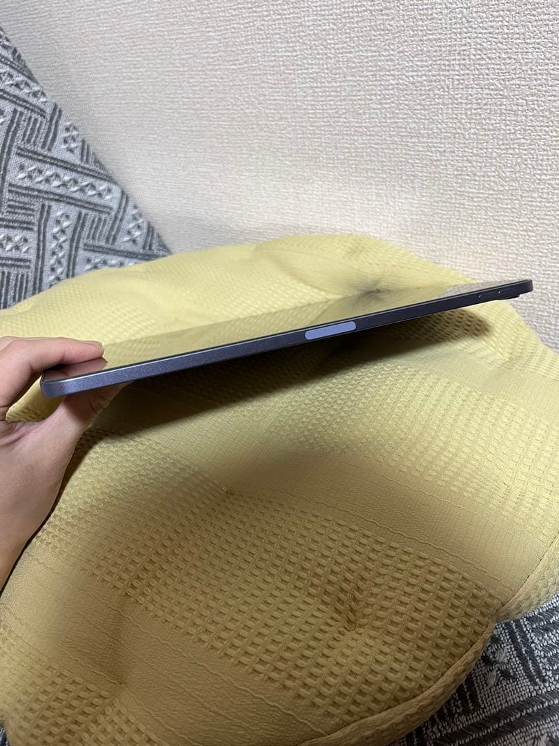 美品　Apple iPad Air 第五世代 Wi-Fi 256GB パープル