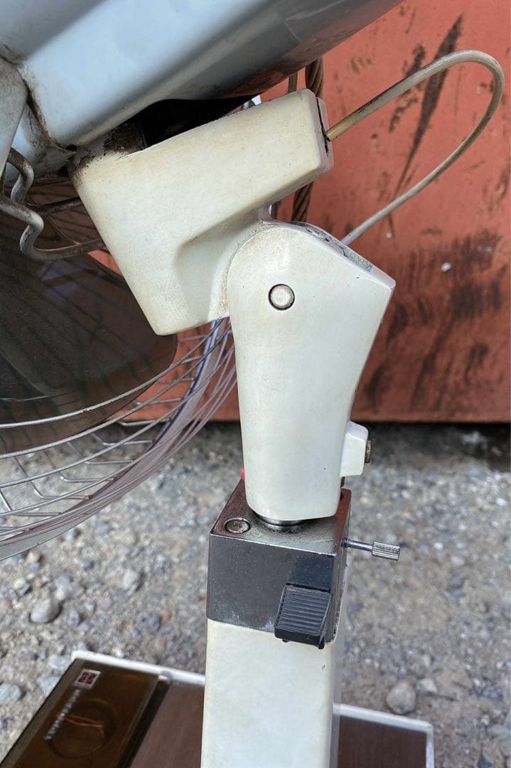 ち*う様 レトロ スタンド扇風機 シルバー