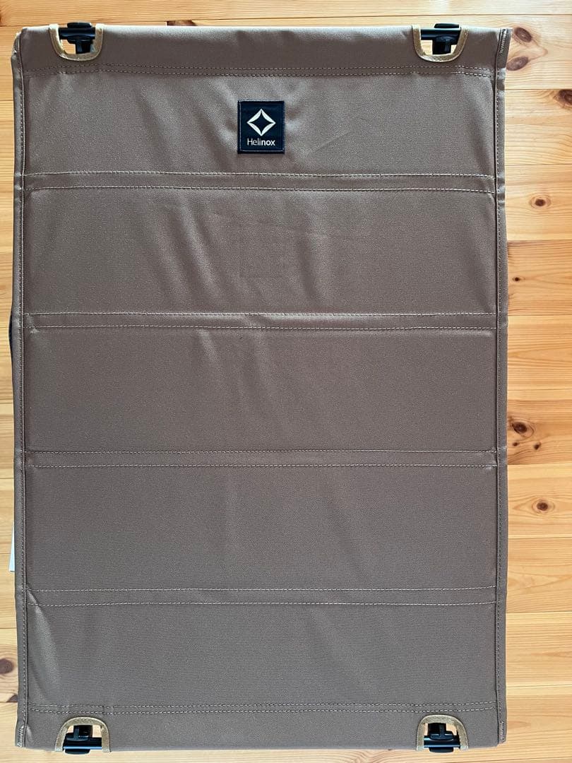 Helinox 折りたたみテーブル Ｍ　コヨーテ