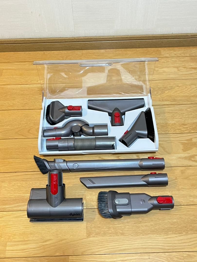 ジャンク DysonV10 Fluffy 掃除機 本体 付属品バッテリー劣化疑い