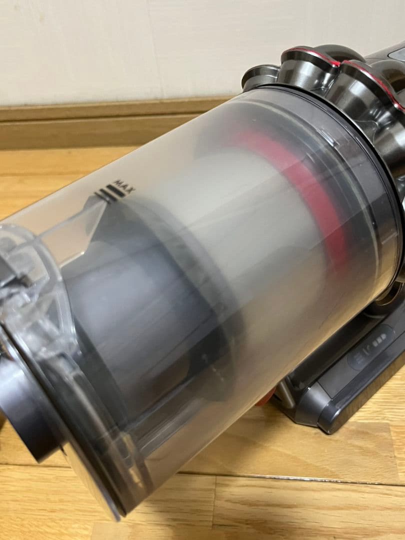 ジャンク DysonV10 Fluffy 掃除機 本体 付属品バッテリー劣化疑い