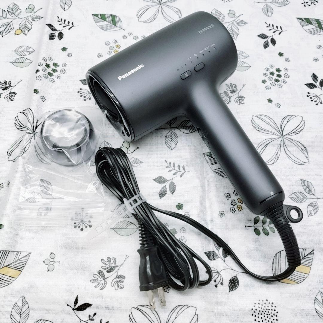 ほぼ未使用⭐️ノズル付きPanasonic ナノケア ドライヤー EH-NA0J