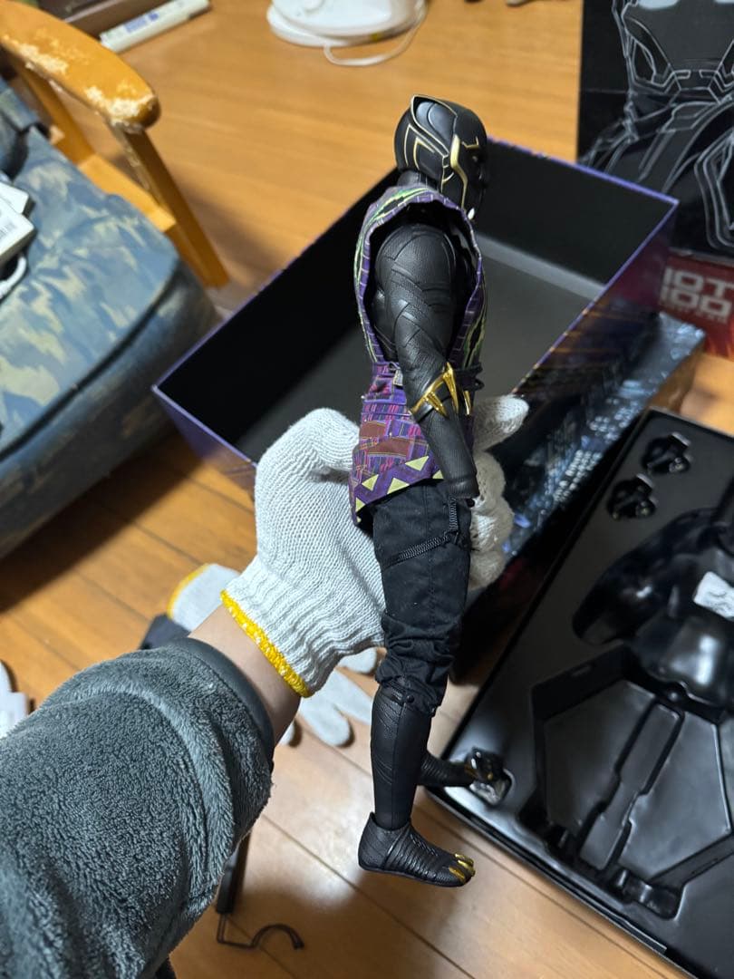 ブラックパンサー　ティチャカ　ホットトイズ