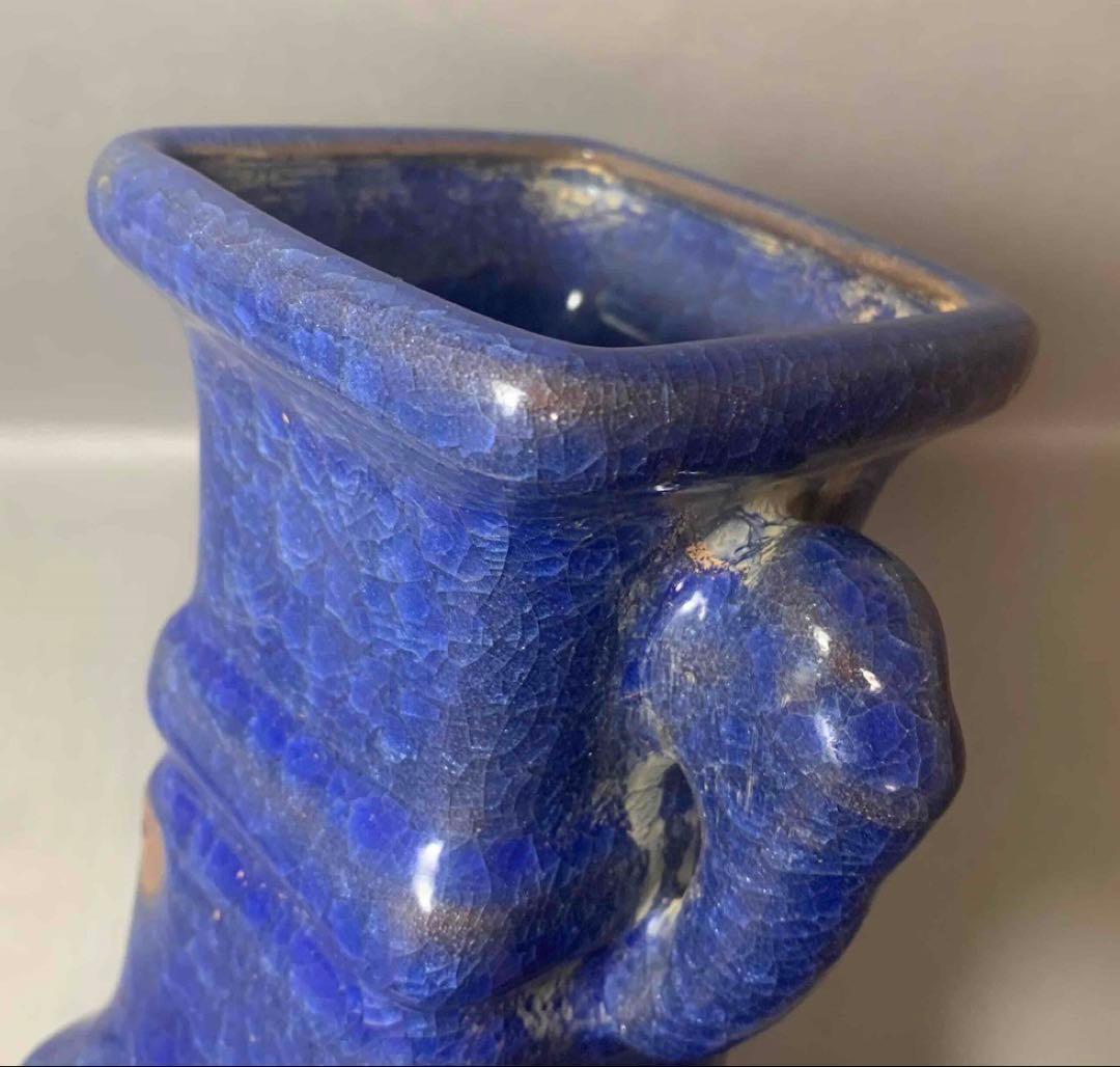 中国 青釉耳付四方形下膨瓶　u6210403