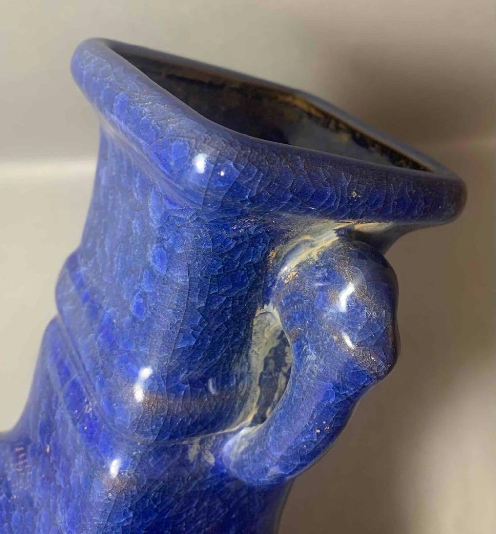 中国 青釉耳付四方形下膨瓶　u6210403