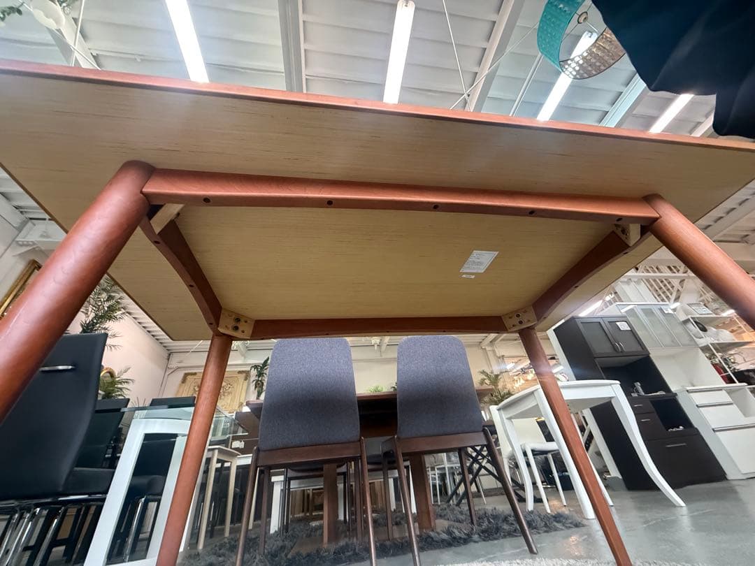 ACTUS Blooming ダイニングテーブル　チェリー