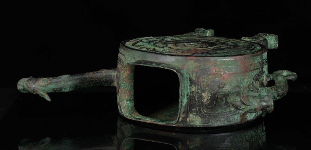中国古玩 西周〜春秋時代 青銅水器 龍紋鷲蓋青銅器 共箱 古美術 骨董品 唐物