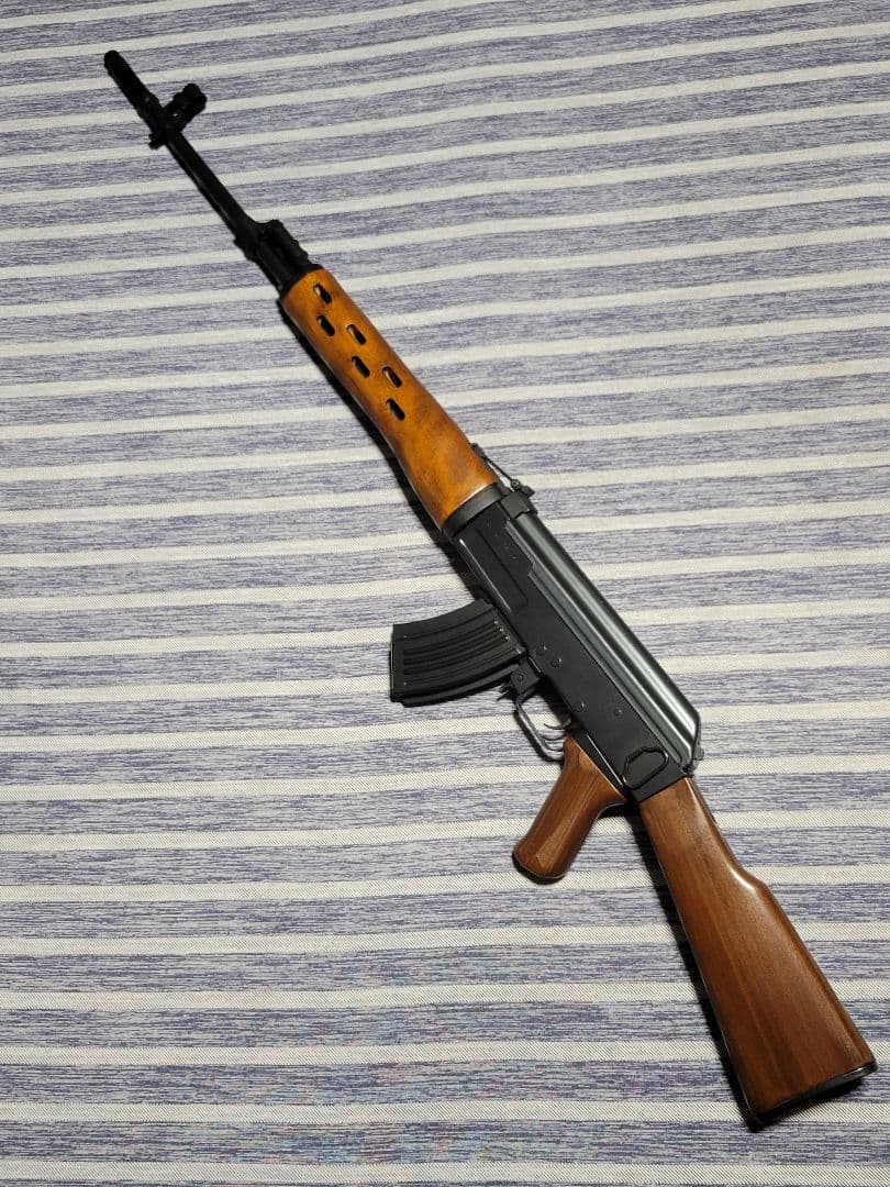 スイ　 AK47