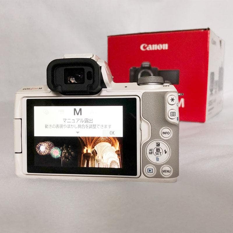 Canon EOS Kiss M ダブルレンズキット ホワイト【美品】おまけ多数