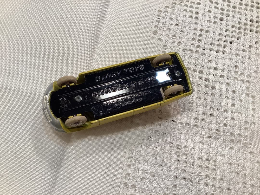 美品　仏製　DINKY TOYS CITROEN DS19 ミニカー