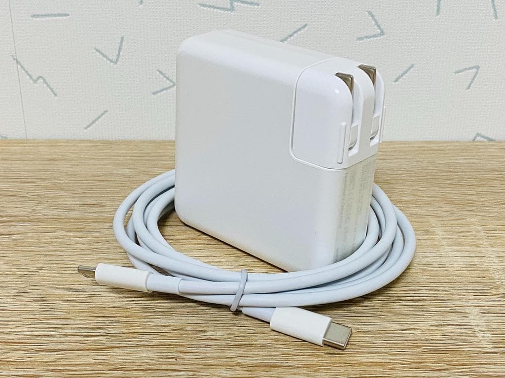 Apple MacBook Pro SSD512GB 新品バッテリー