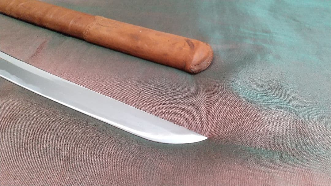 【概ね美品】模造刀 軍刀 革鞘 皮鞘 時代 ミリタリー サバゲー 日本軍 鍔