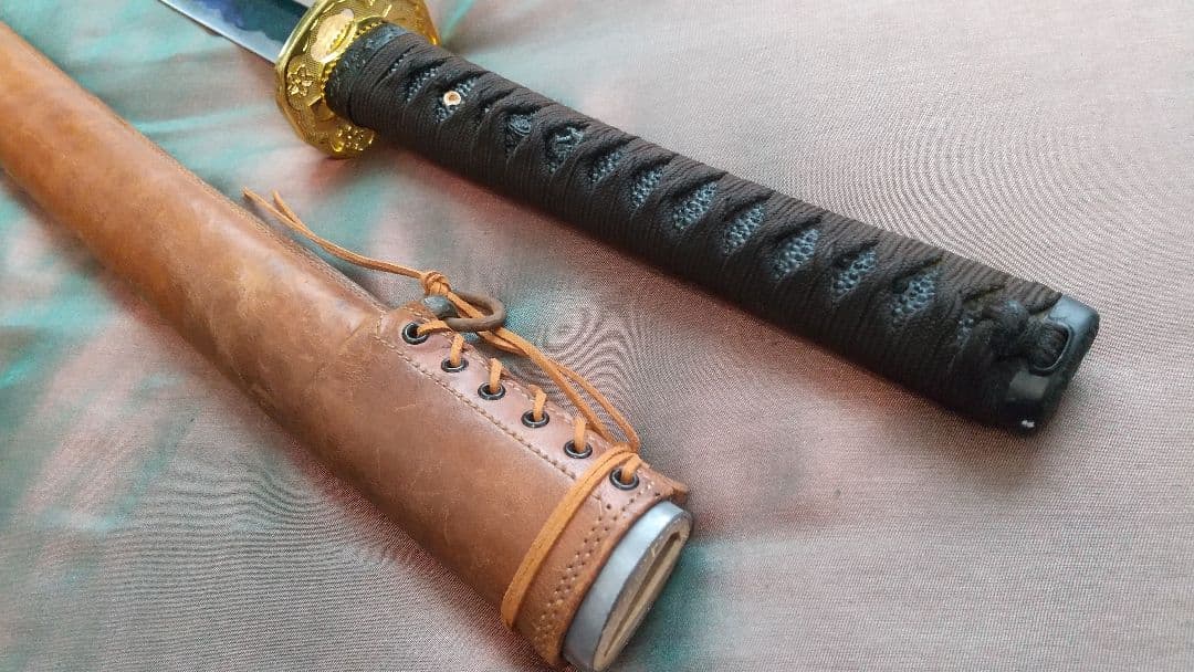 【概ね美品】模造刀 軍刀 革鞘 皮鞘 時代 ミリタリー サバゲー 日本軍 鍔