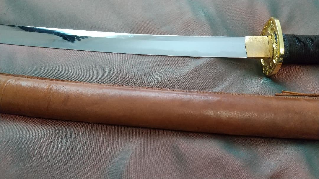 【概ね美品】模造刀 軍刀 革鞘 皮鞘 時代 ミリタリー サバゲー 日本軍 鍔